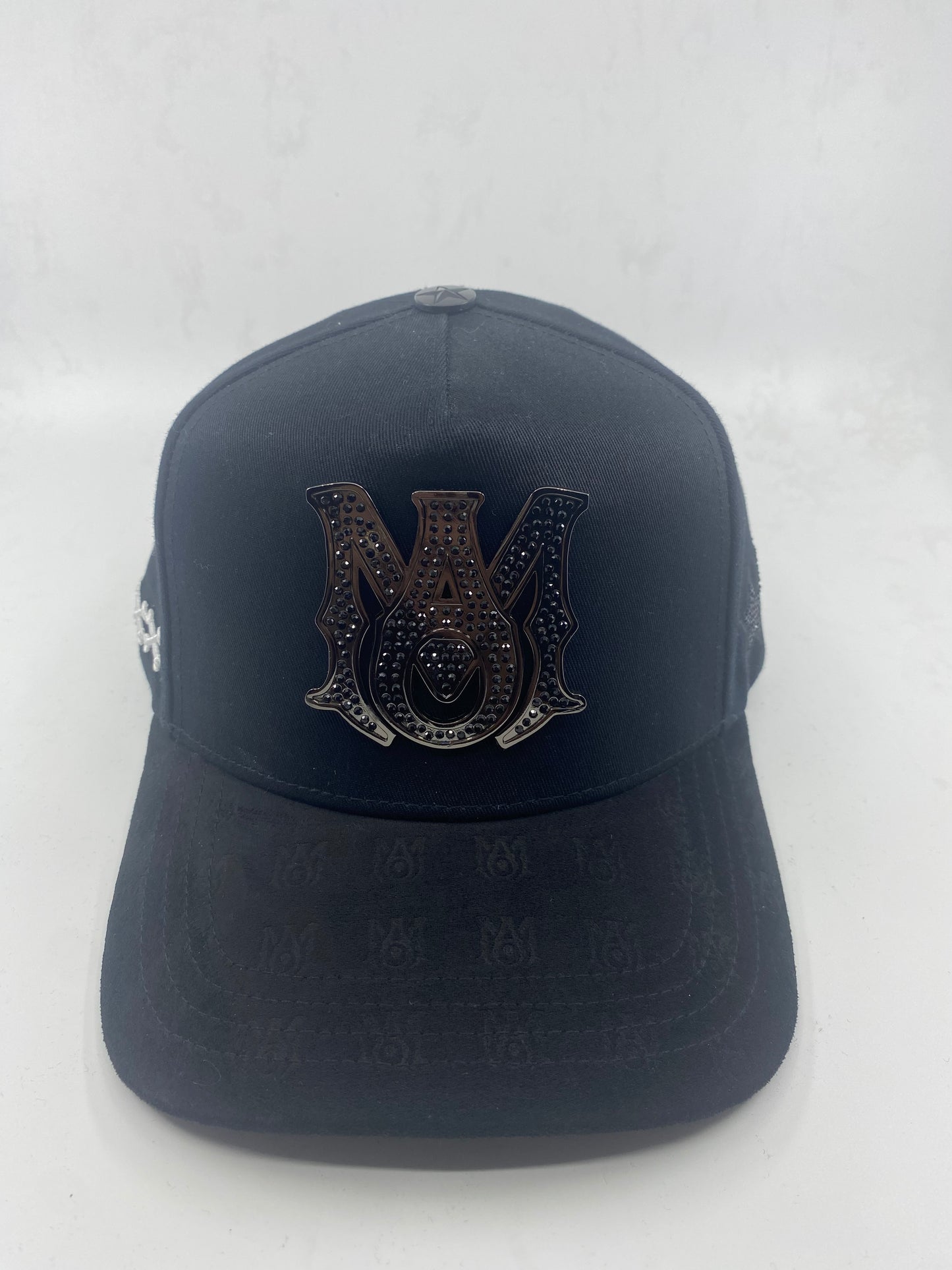 “Amiri total black”