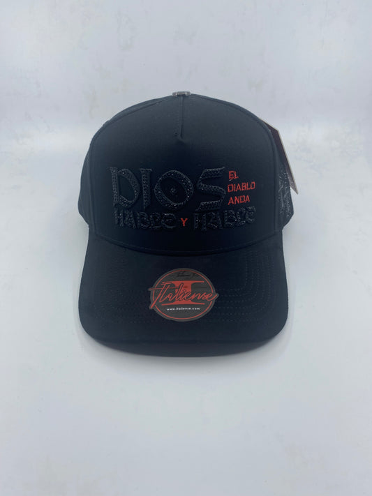 “Dios hable y hablé y el Diablo anda”