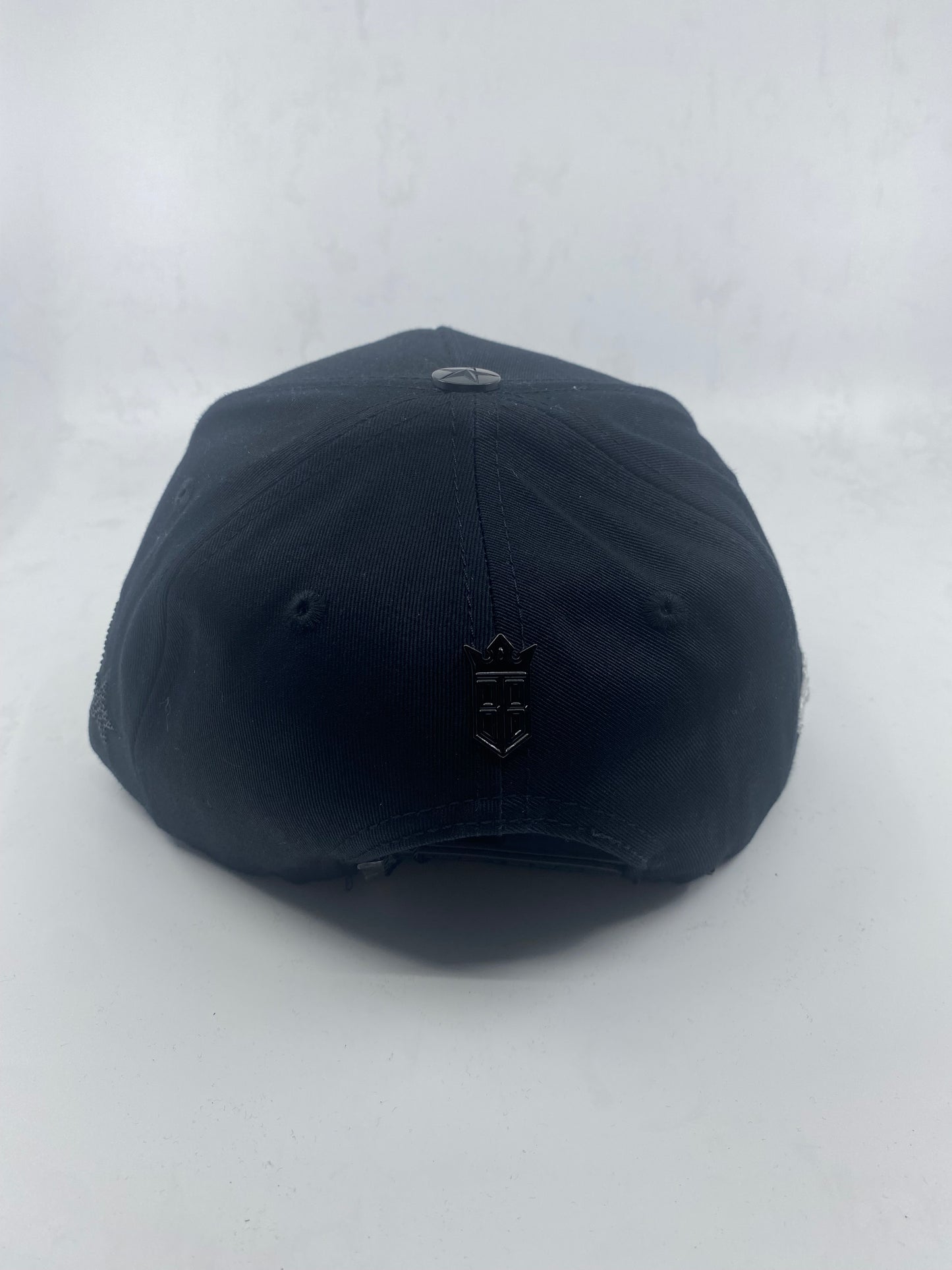 “Amiri total black”